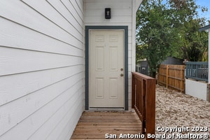 212 Mclane St in San Antonio, TX - Building Photo - Building Photo