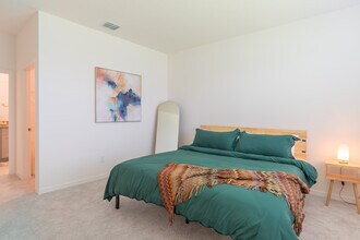 2227 Pigeon Plum Dr in Haines City, FL - Building Photo - Building Photo