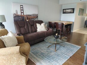 2100 Greenview Shores Blvd in Wellington, FL - Building Photo - Building Photo