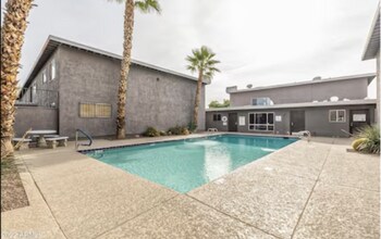 424 E Brown Rd in Mesa, AZ - Building Photo - Building Photo