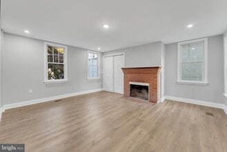 15 N Main St in Pennington, NJ - Building Photo - Building Photo