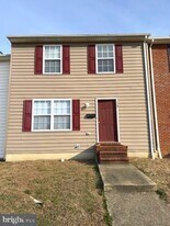 335 Ellery Ct in Fredericksburg, VA - Building Photo