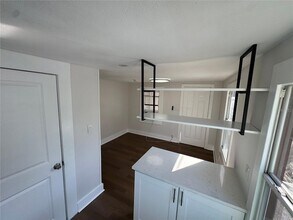 333 9th Ave N, Unit A in St. Petersburg, FL - Building Photo - Building Photo