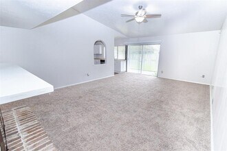 14226 Morinscott Dr in Houston, TX - Building Photo - Building Photo