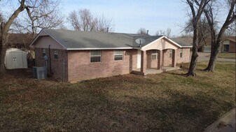 809 N Markwell Ave in Oklahoma City, OK - Building Photo