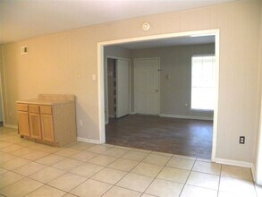 983 Poplar Leaf Rd in Collierville, TN - Building Photo - Building Photo