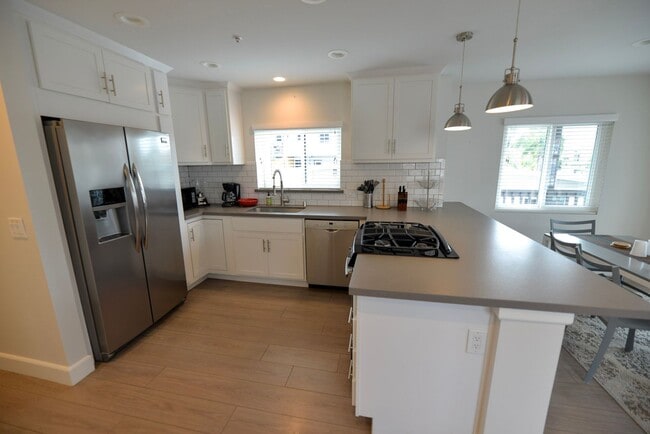 259 Avenida Granada in San Clemente, CA - Building Photo - Building Photo