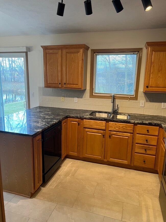 11913 Seven Pines Dr in Holland, MI - Building Photo - Building Photo