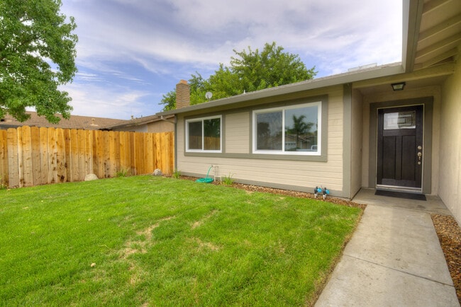 569 Argonaut St in Manteca, CA - Building Photo - Building Photo