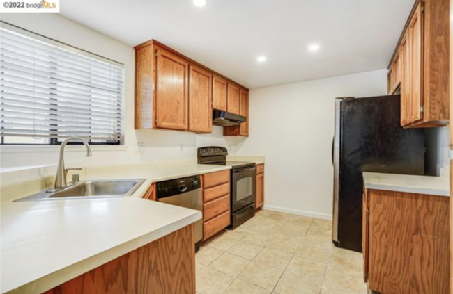 807 Devonwood in Hercules, CA - Foto de edificio - Building Photo