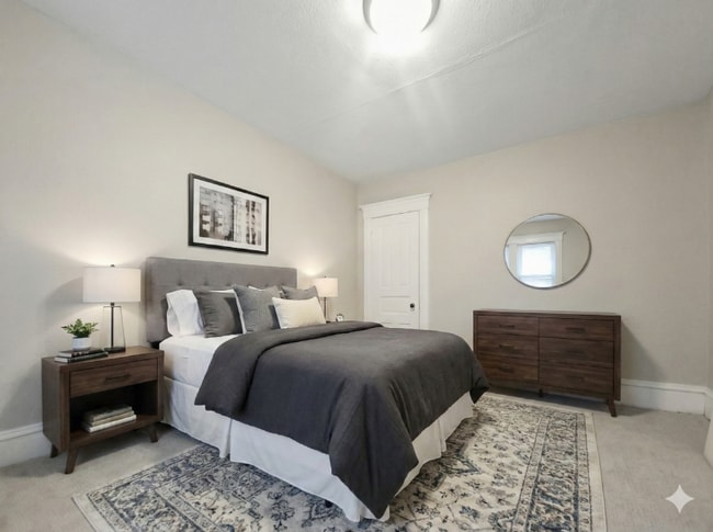 644 Van Buren St NE in Minneapolis, MN - Foto de edificio - Building Photo