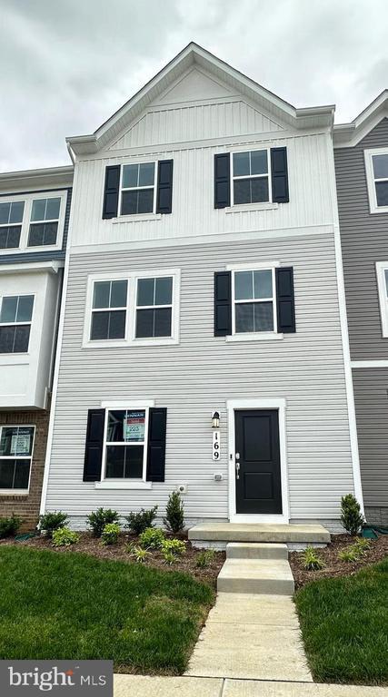 169 Swan Fld Ave