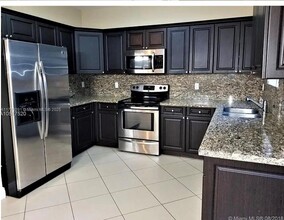 3143 SW 23rd Terrace in Miami, FL - Building Photo - Building Photo