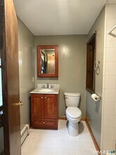 8 Brook Ln in Guilford, CT - Building Photo - Building Photo