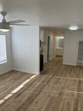 333 Vernon Ave in Los Angeles, CA - Building Photo - Building Photo