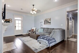 300 Overbrook Dr in Broussard, LA - Building Photo - Building Photo