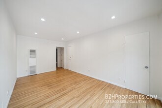 710 Westmount Dr in West Hollywood, CA - Building Photo - Building Photo
