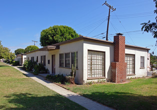 130 N Surfside Dr in Port Hueneme, CA - Building Photo - Building Photo