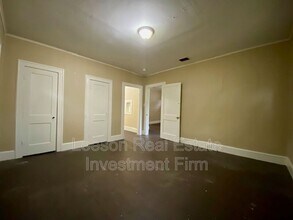 636 W 72nd St in Shreveport, LA - Building Photo - Building Photo