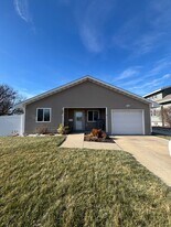 810 S 8th St in Norfolk, NE - Building Photo