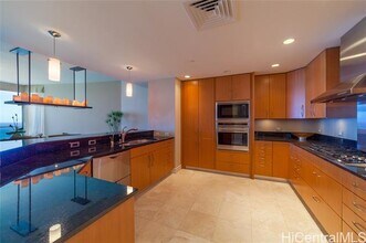 1288 Ala Moana Blvd in Honolulu, HI - Building Photo - Building Photo