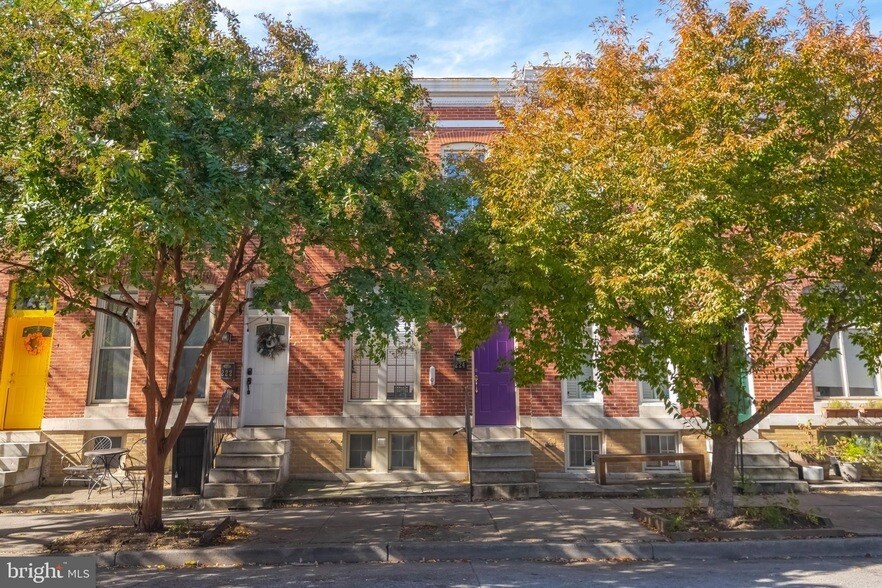 224 N Milton Ave in Baltimore, MD - Building Photo