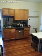65 Hillside St, Unit 3 in Boston, MA - Building Photo - Building Photo