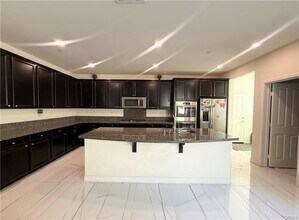 28635 Parkside Dr in Santa Clarita, CA - Building Photo - Building Photo