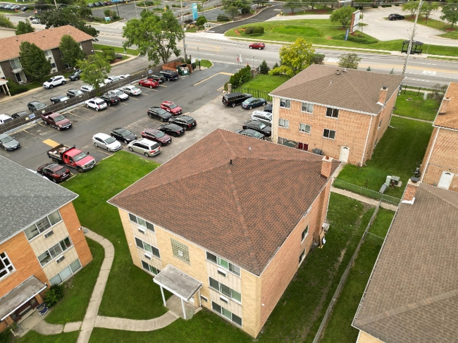 property at 9606 Golf Terrace
