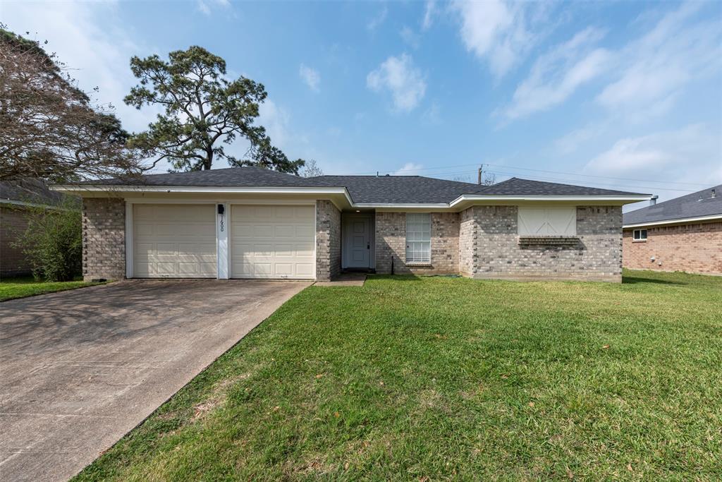 1600 Broken Arrow St in Baytown, TX - Building Photo
