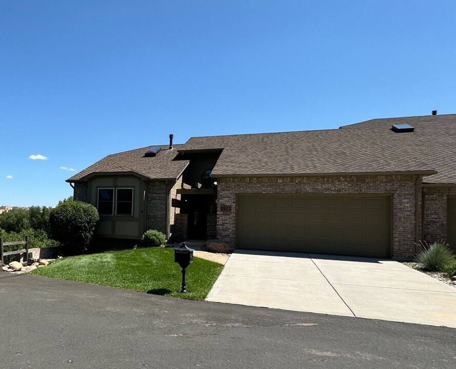 2912 Tenderfoot Hill St in Colorado Springs, CO - Building Photo