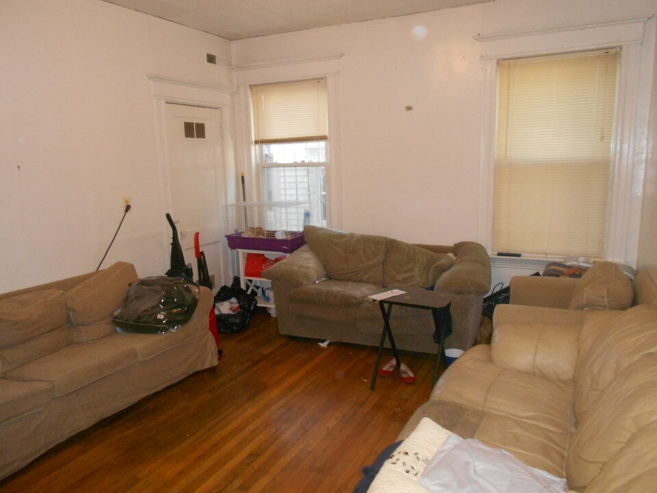 11 Ashford St in Boston, MA - Building Photo