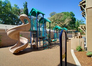 Bidwell Park in Chico, CA - Foto de edificio - Building Photo
