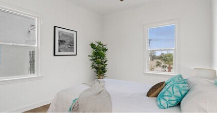 1871 Pacific Ave in Long Beach, CA - Foto de edificio - Building Photo