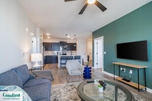 1270 Hillcrest Dr in Buford, GA - Building Photo