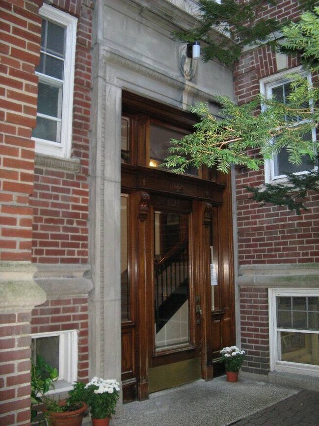 1699 Cambridge St, Unit 9