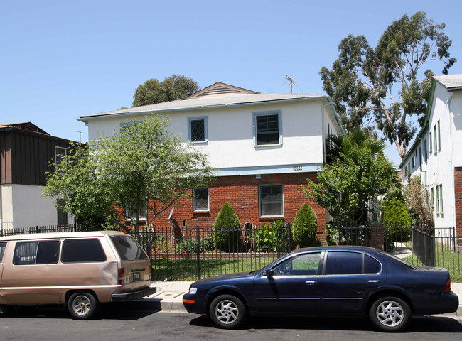 6655 Sepulveda Blvd in Van Nuys, CA - Building Photo - Building Photo