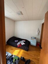 2945 N Oakland Ave in Milwaukee, WI - Building Photo - Building Photo