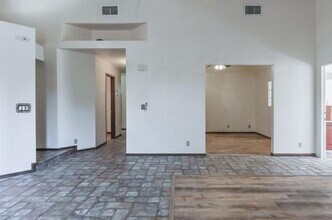 1215 Beasley St in Ridgecrest, CA - Building Photo - Building Photo