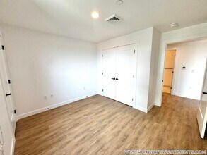 199 Gardner St, Unit 401 in Boston, MA - Building Photo - Building Photo