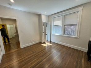 41 Park Dr, Unit #2 in Boston, MA - Building Photo - Building Photo