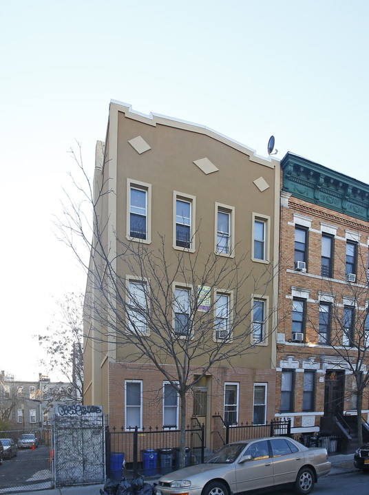 120 Palmetto St in Brooklyn, NY - Building Photo