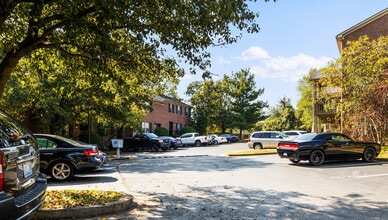 EAGLE CREEK TOWNHOMES in Lexington, KY - Building Photo - Building Photo