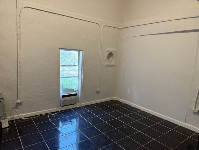 702 Ripford St in San Antonio, TX - Building Photo - Building Photo