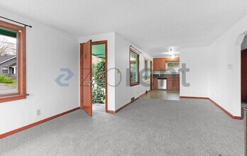 1920 S Bayview St in Seattle, WA - Building Photo - Building Photo