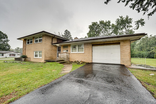 property at 3235 W 157th St