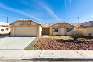 5034 Lark Canyon Ct in North Las Vegas, NV - Building Photo