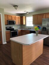 993 High Bluff Cir in Metter, GA - Foto de edificio - Building Photo