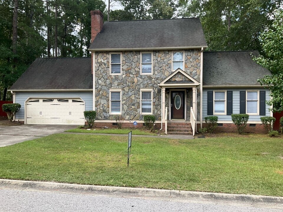 300 Brook Hollow Dr in Columbia, SC - Building Photo