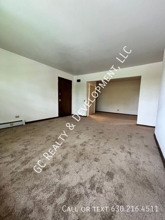 525 Highview Ave in Addison, IL - Building Photo - Building Photo